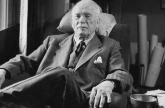 Κάρλ Γιούνγκ: Αυτό στο οποίο αντιστέκεσαι, θα εμφανίζεται μπροστά σου συνέχεια.